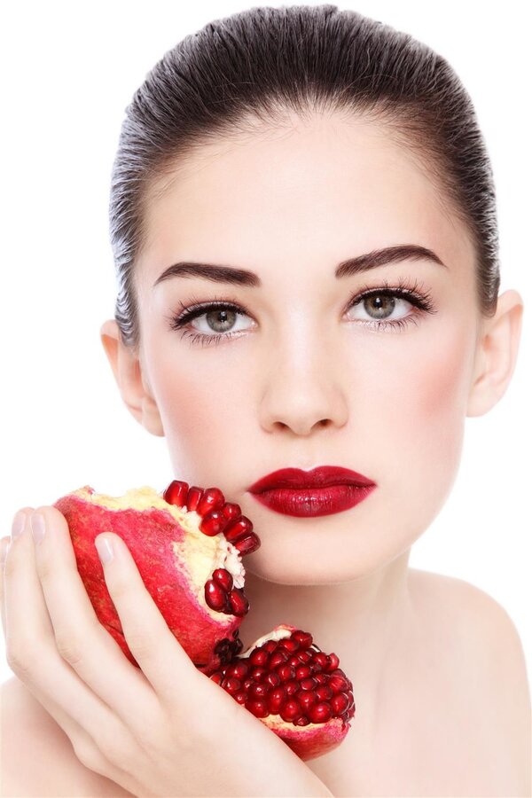 Can You Eat Pomegranates While Dieting? Weight Loss Tips