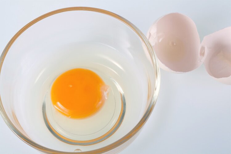 Can High Blood Pressure Patients Eat Egg Yolks Safely?