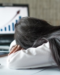 5 Bad Postures Affecting Breast Health & Care Tips for Women