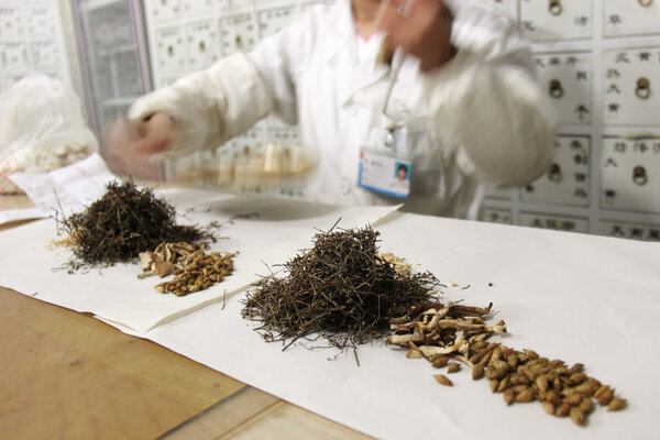 4 TCM Methods to Treat Chronic Gastritis Naturally