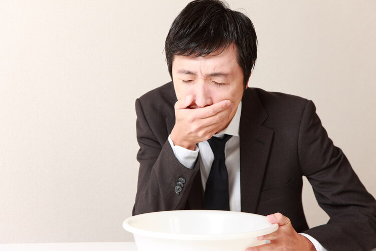 Is esophageal cancer always diagnosed at an advanced stage? Six symptoms that actually warn you long before are often overlooked.